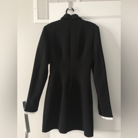 Designer Elegant Vintage-Inspired Black Dress with Lace Cuffs & Velvet Ties - Picture 5 of 10